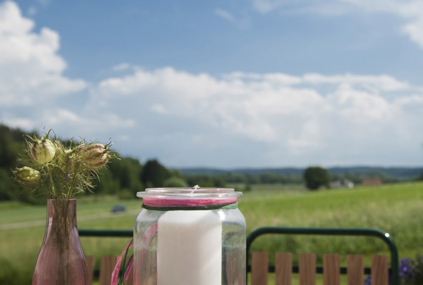 Romantisches Frühstück draussen